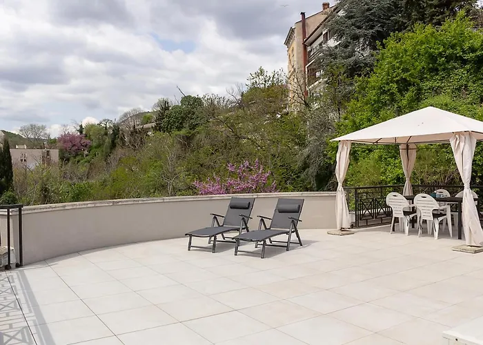 Apartmán Cozy 1bd With A Spacious Terrace By Flat Mаnager Balčik